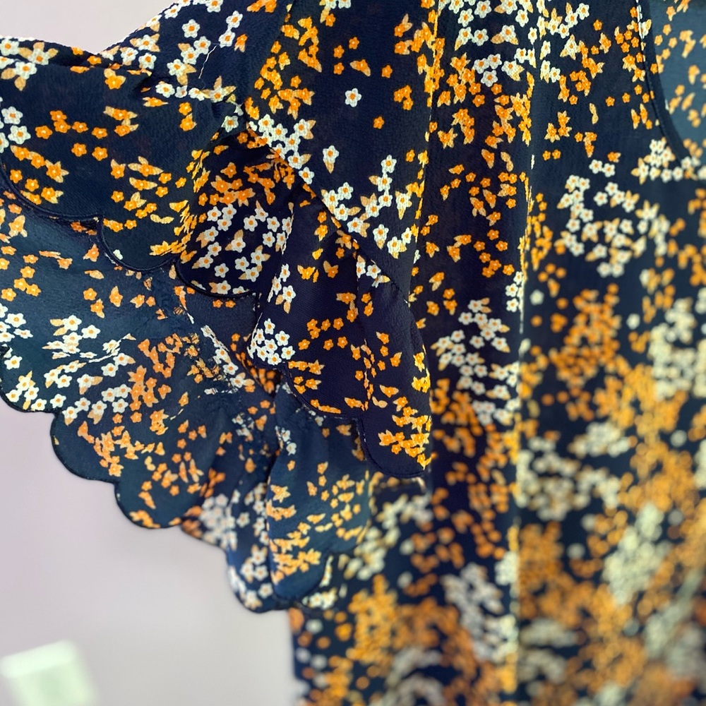 Michael Kors floral top!